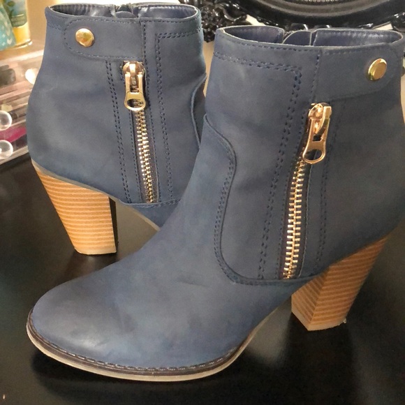 Navy booties! - Picture 6 of 6